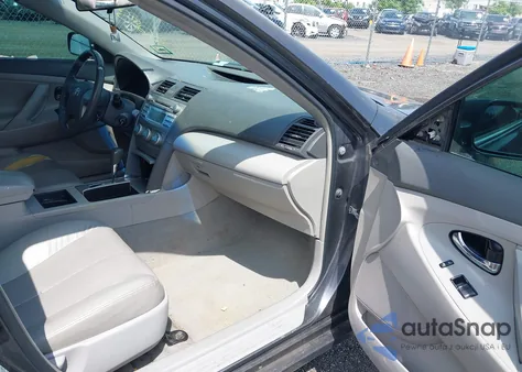 2008 Toyota Camry Le z USA, uszkodzony, nr VIN 4T1BE46K68U783092